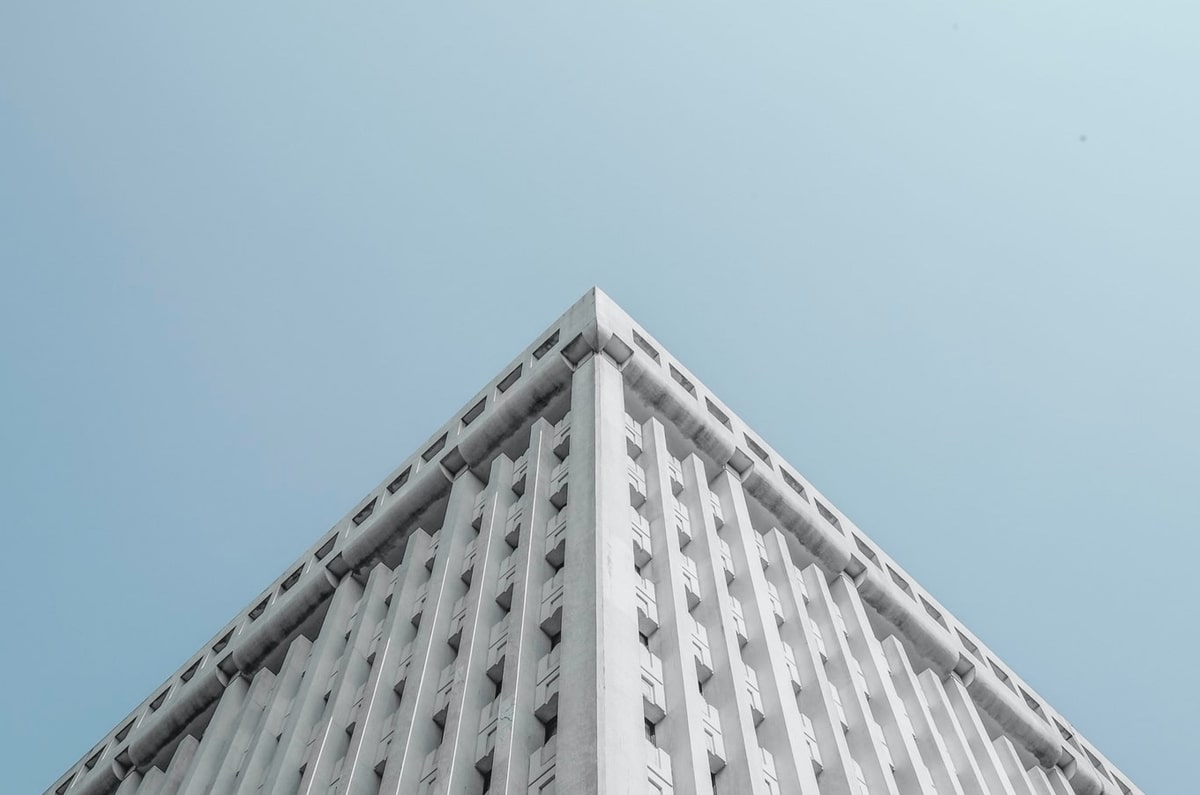 u8官方网站-开幕雷击！J联赛门将开场8秒超巨失误，大脚直接被吴世勋挡进球门