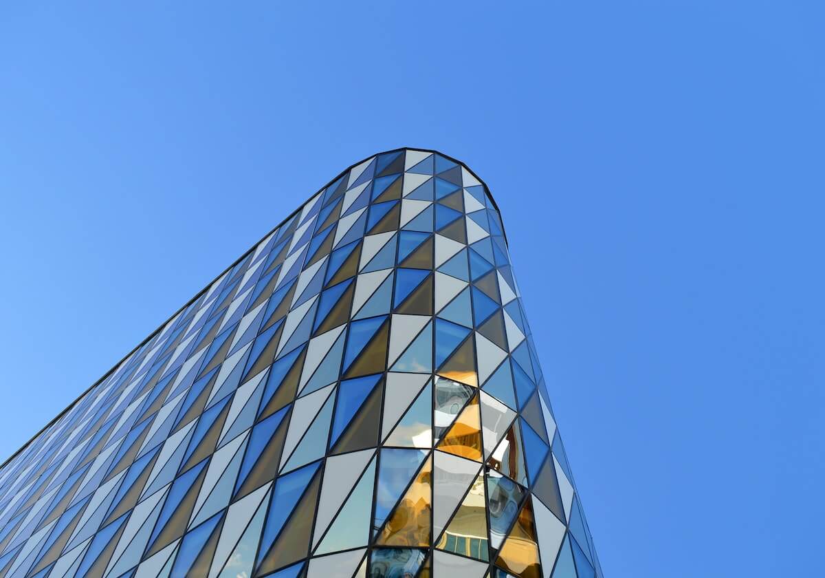 u8官方网站-开幕雷击！J联赛门将开场8秒超巨失误，大脚直接被吴世勋挡进球门