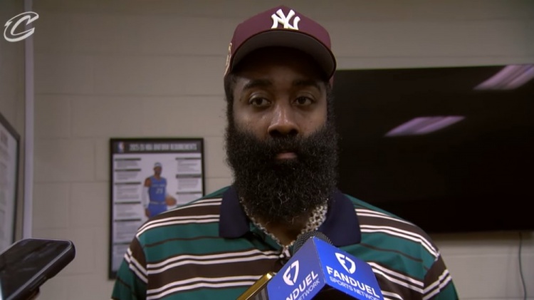 u8官方在线-哈登谈适应过程:我还在学习 我还住在酒店里&还没安顿下来